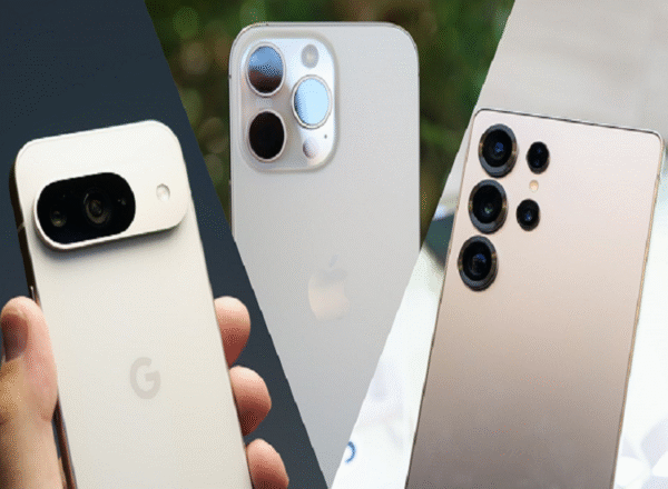Global Tech Giants Announce End of Smartphones, Apple Differs
